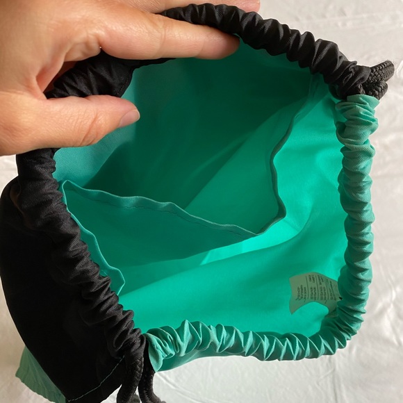 Nike Drawstring Bag - Picture 4 of 4